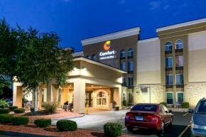 Отель Comfort Inn and Suites East Hartford  Ист Хартфорд